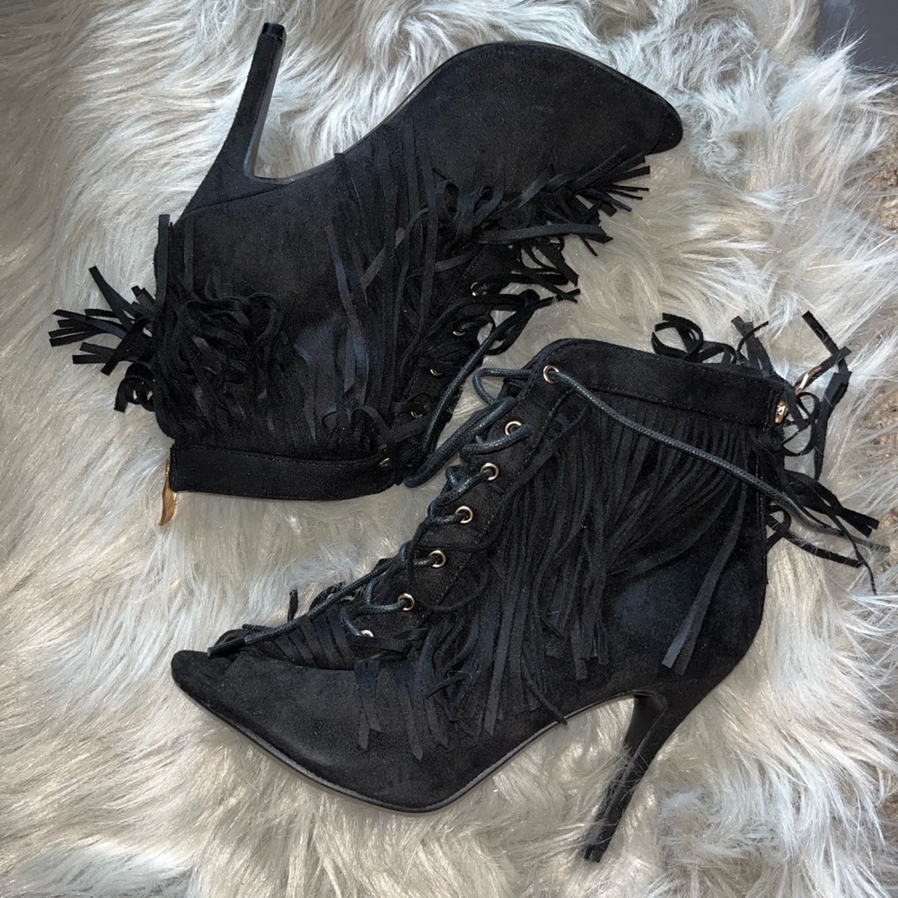 Fringe ankle boots!
